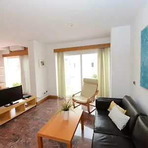 https://espectacular-atico-con-terraza-a-50-mt-playa-canteras.in-canary-islands.com